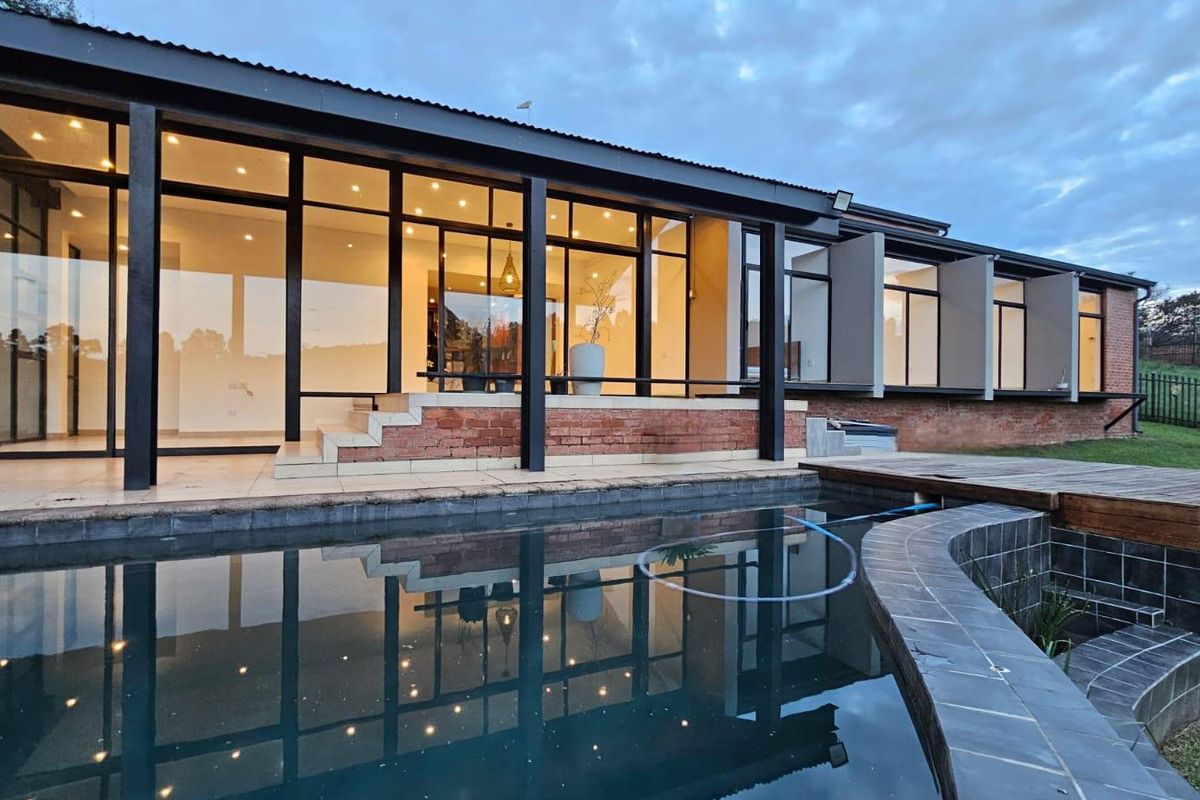 Modern 4 Bedroom home with uninterrupted views - Photo 4