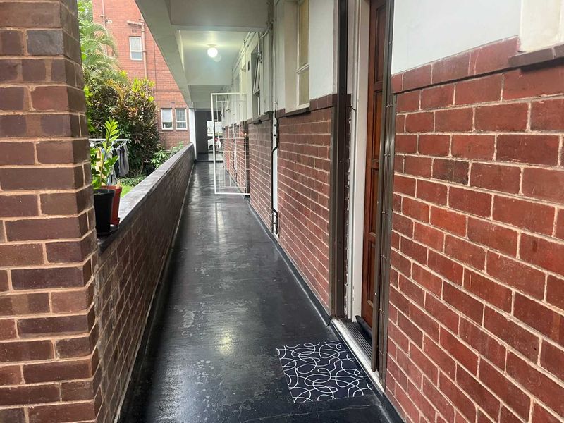 1.5 Bedroom flat for sale at upper Glenwood - Photo 2