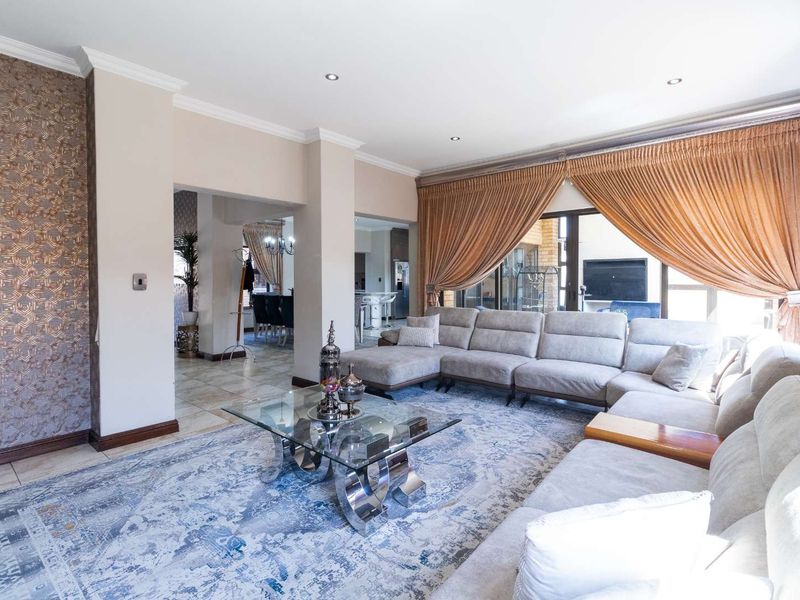 Discover Your Dream Home in the Prestigious Champs Du Lac Complex - Photo 7
