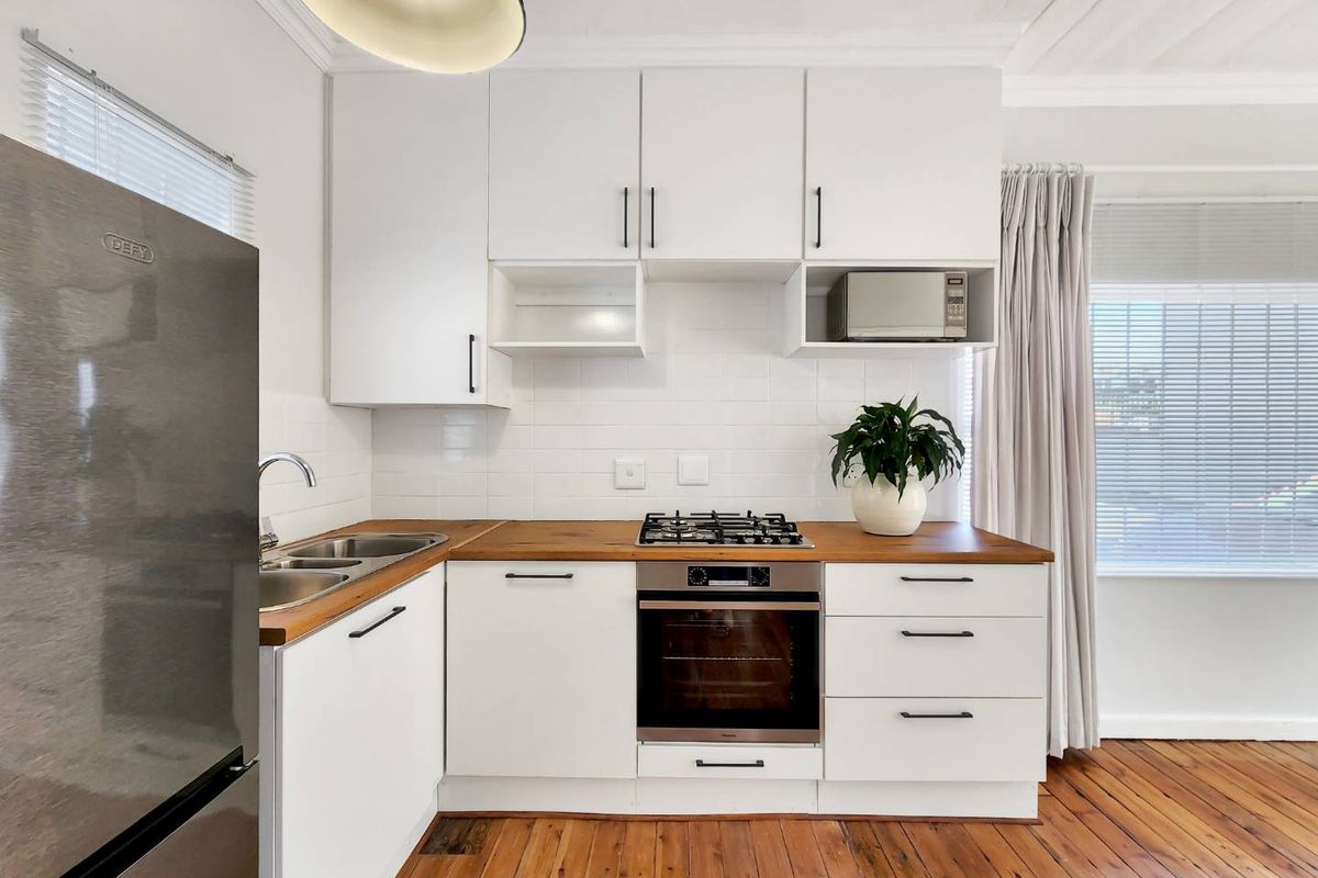 Neat and secure two bedroom apartment in Centreville - Photo 2