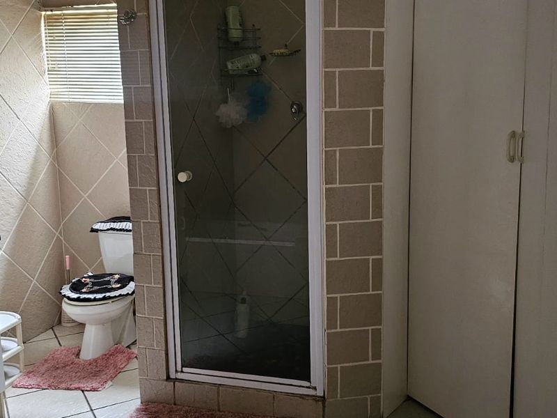 Stunning house for sale in Brits - Photo 9