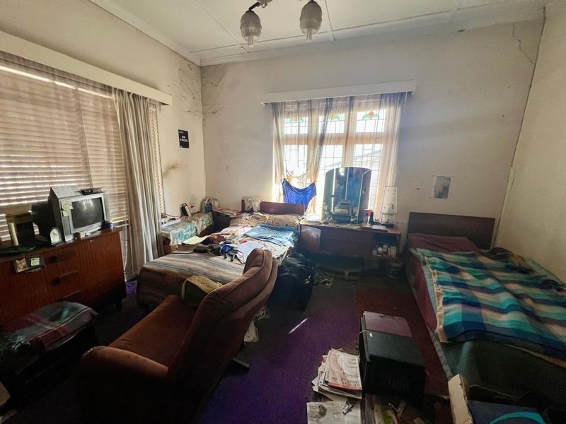 Amazing Views - 4 Bedroom House needs TLC For Sale POA - Photo 4