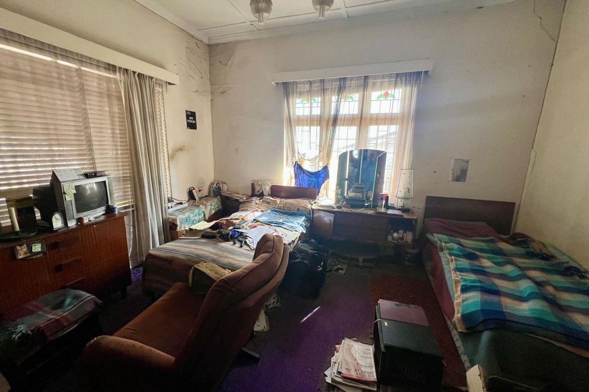 Amazing Views - 4 Bedroom House needs TLC For Sale POA - Photo 4