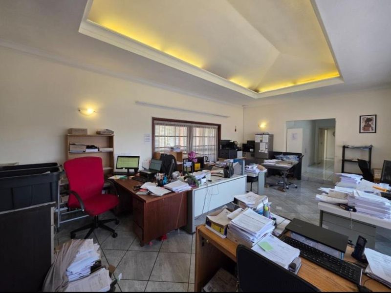 4 Bedroom House for Sale - Photo 10