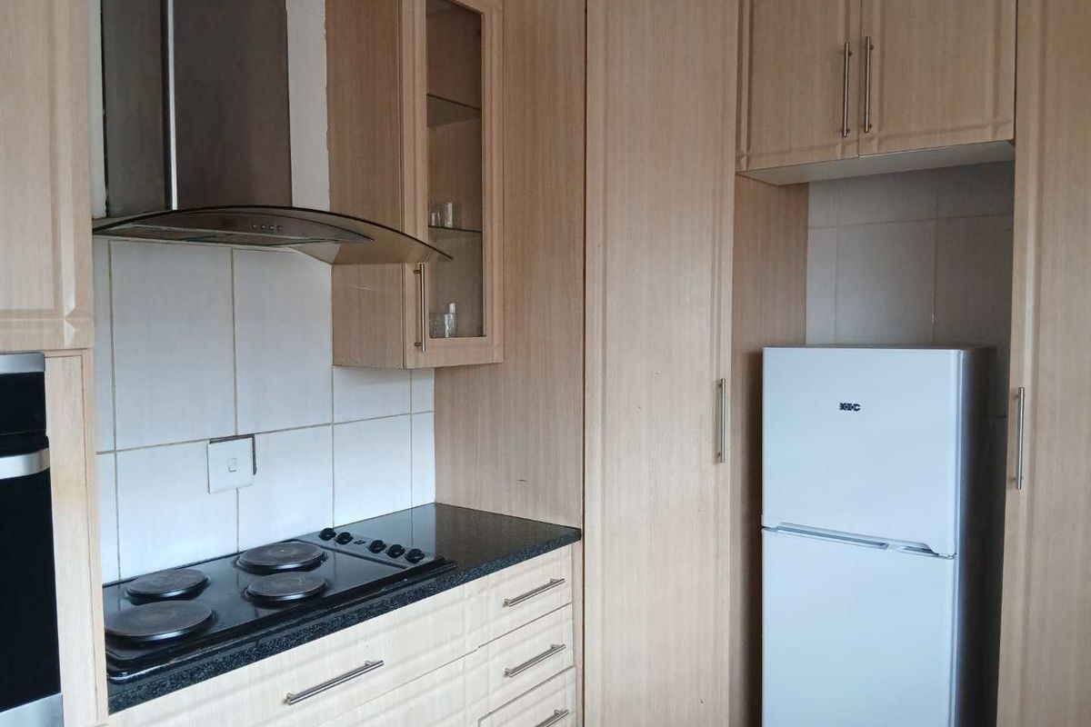 3 Bedroom House for sale - Photo 5