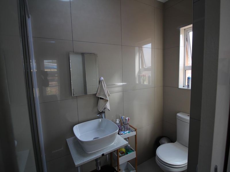 3 bedroom, 3 bathroom - Photo 10