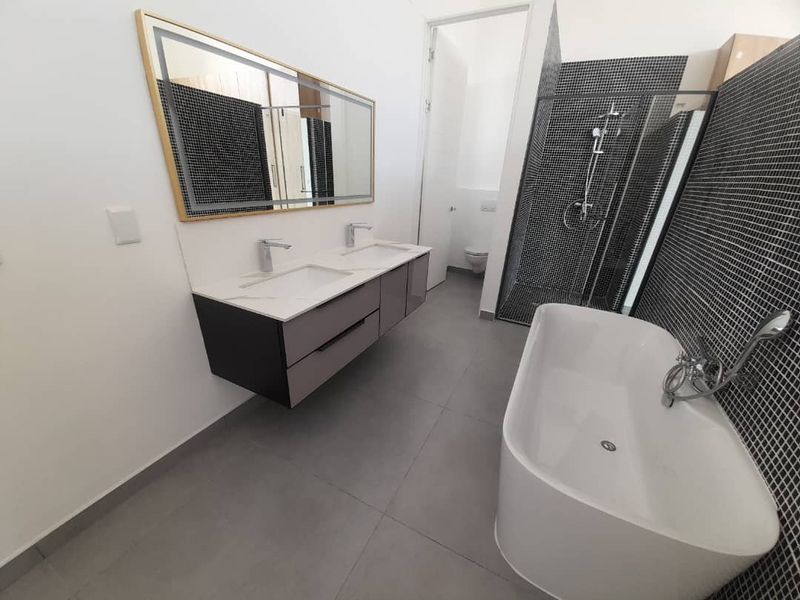 Newly build complex, north facing with only 12 units - Photo 2