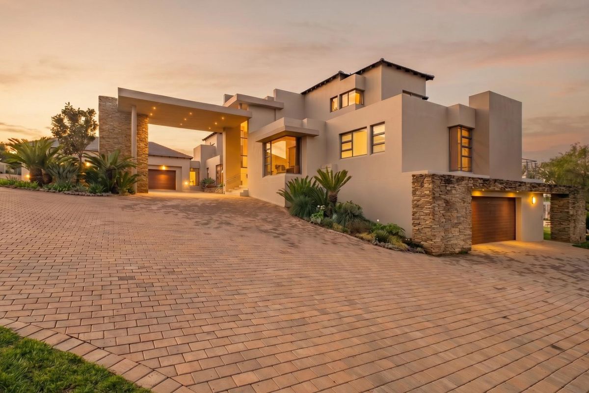 Luxurious Eco-Friendly Estate with Unparalleled Features - Photo 2