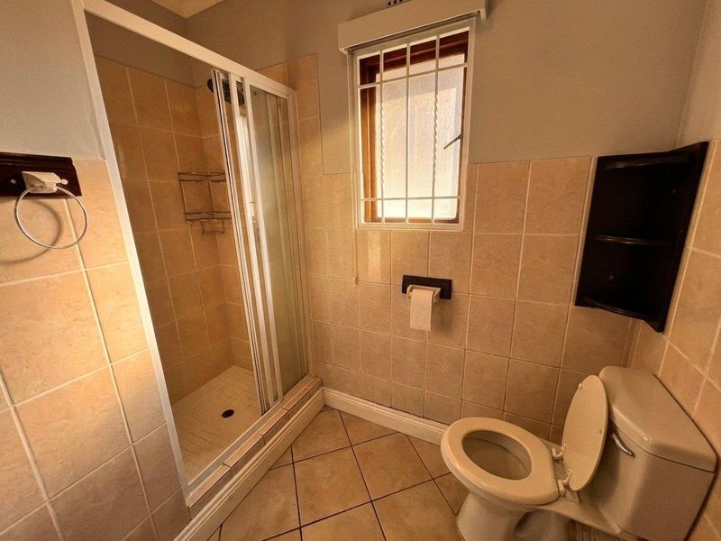 Spacious 3-Bedroom Loft Townhouse in Candice Glades, Northwold Asking Price: R1,050,000 - Photo 8