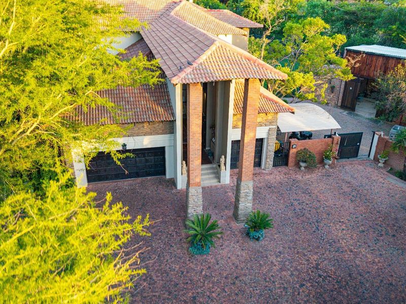 Breathtaking balinese – inspired residence - Photo 3