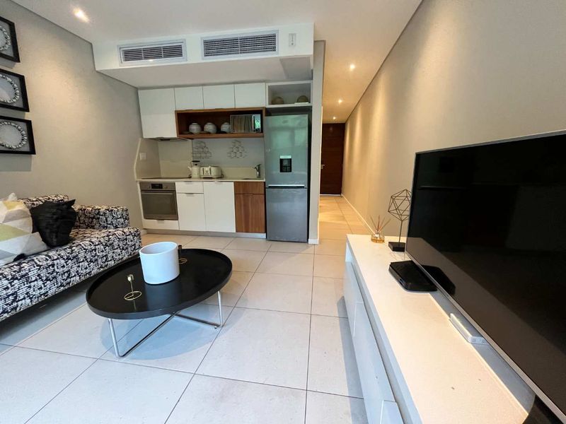 Nestled within the prestigious Zimbali Coastal Resort, offers luxurious one-bedroom apartments for discerning buyers. - Photo 3