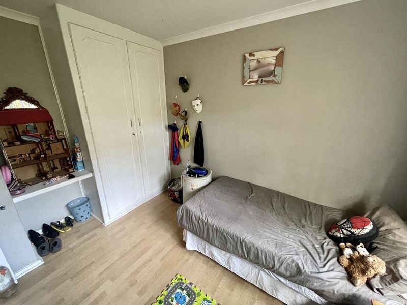 Hendra - Charming 3-Bedroom Townhouse in Leafy Riverside, Durban North - Photo 7