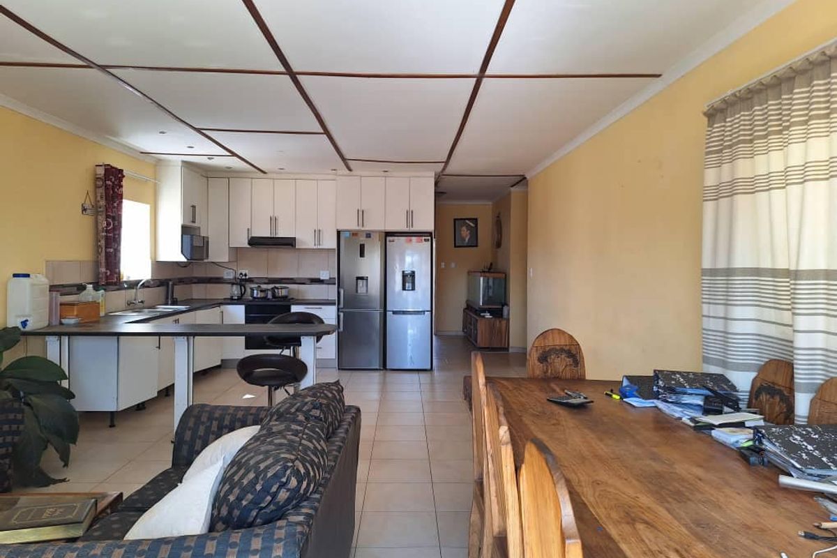 3 Bedroom House For Sale in Brakwater - Photo 3