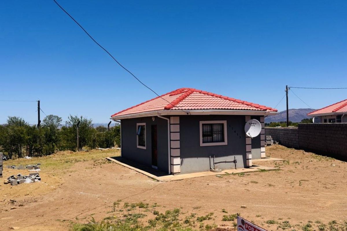 Property For Sale in Queenstown - Photo 2