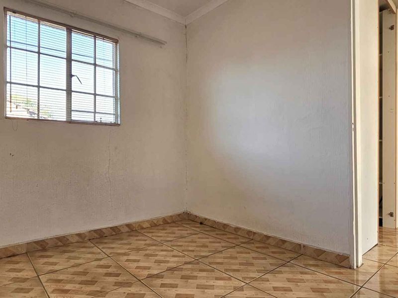 FREE HOUSE included! 1010 sqm grounds ans Massive 100Sqm cottage - Photo 6