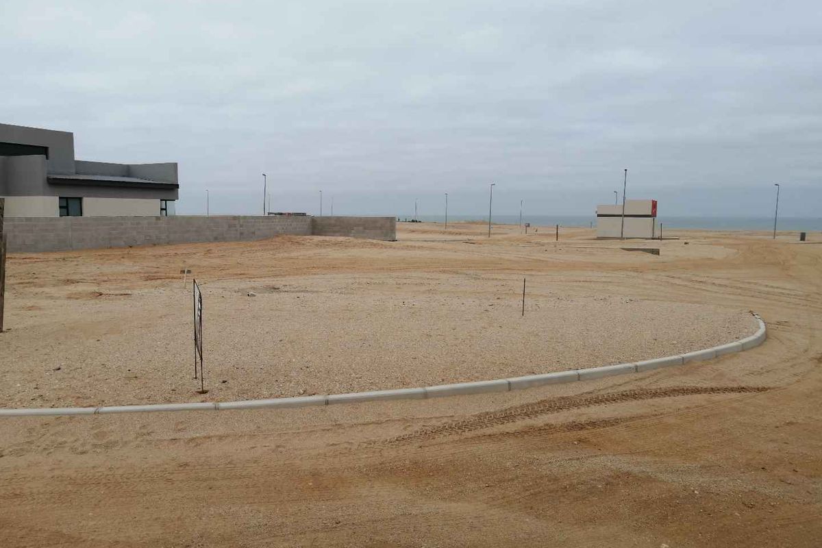 LARGE CORNER ERF FOR SALE IN HENTIES BAY - Photo 2