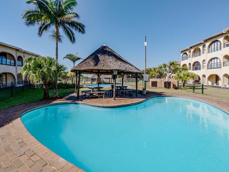 On the beach - Photo 2