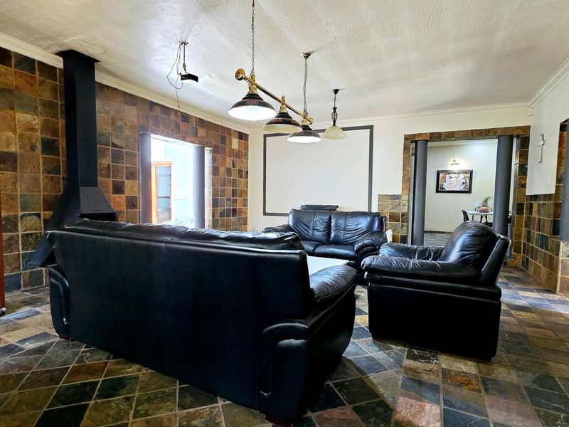 Living Meets Limitless Opportunity on 1.7 Hectares - Photo 5