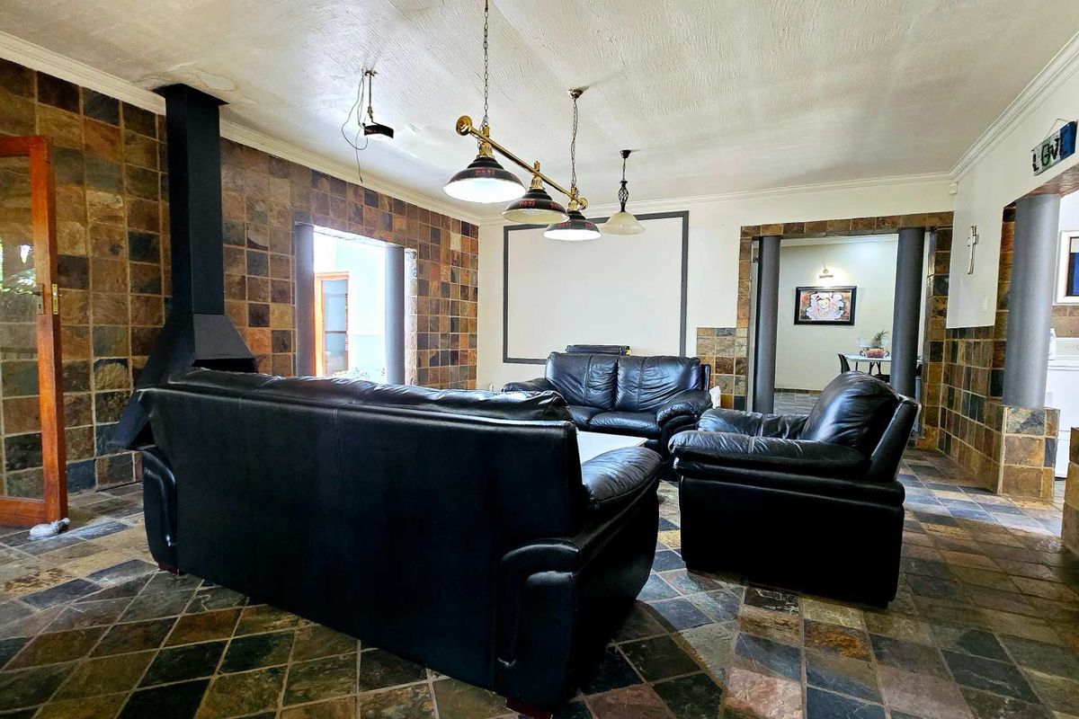 Living Meets Limitless Opportunity on 1.7 Hectares - Photo 5