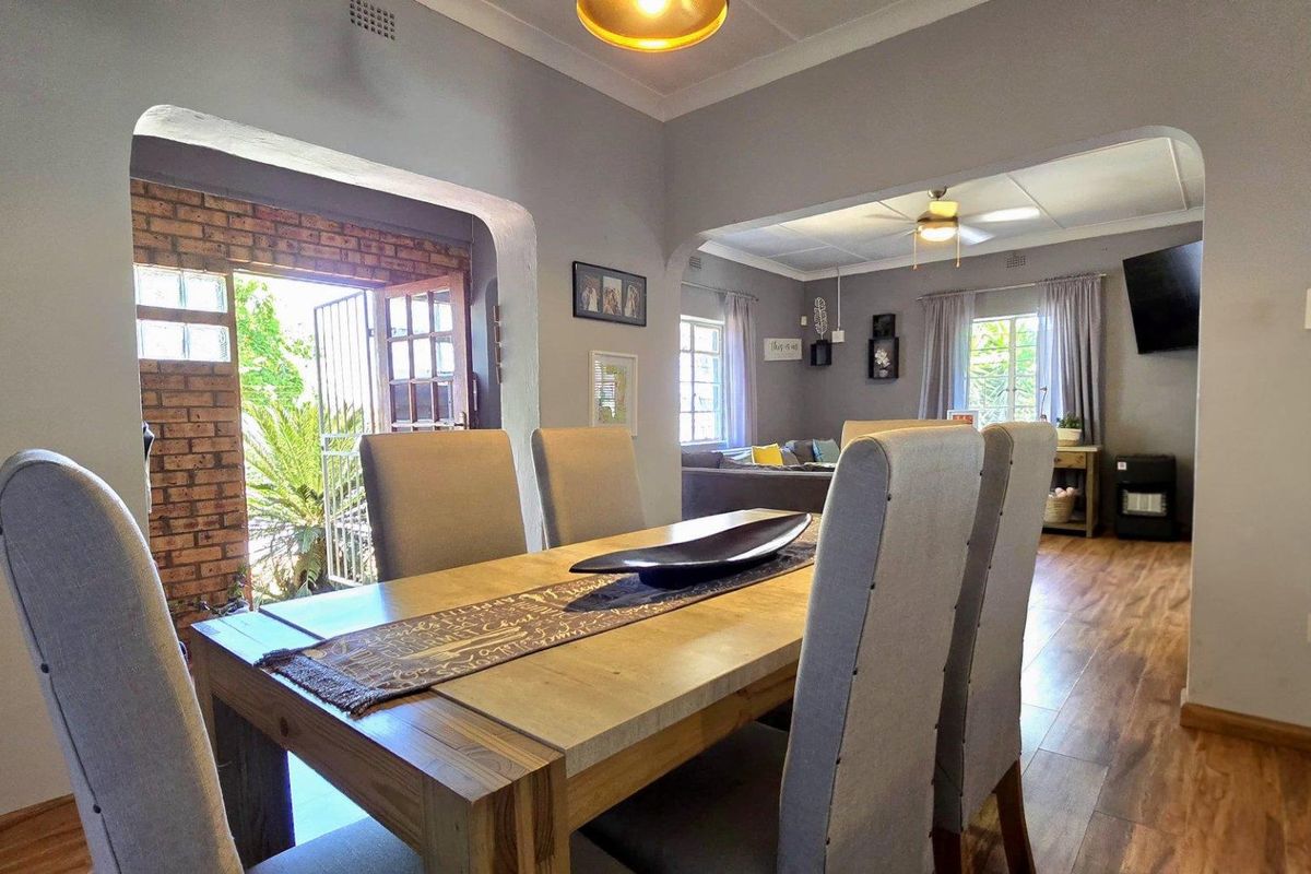 2 Bedroom House for sale in Florentia - Photo 5