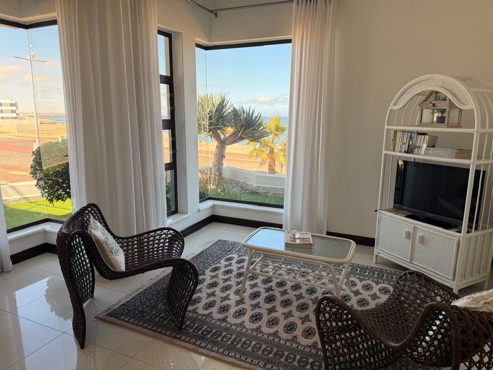 Bedroom 5 sitting area with view 