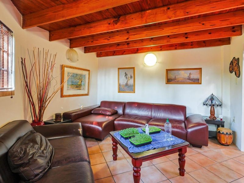 Ultimate Dual Living Opportunity: Two Homes, Solar Power, and a Borehole in Erasmuskloof - Photo 6