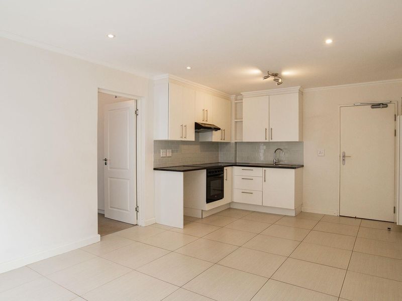 Modern Ground-Floor Apartment in Kenilworth – Ideal for Comfortable Living - Photo 4