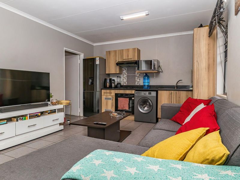 Welcome Home! - Photo 2