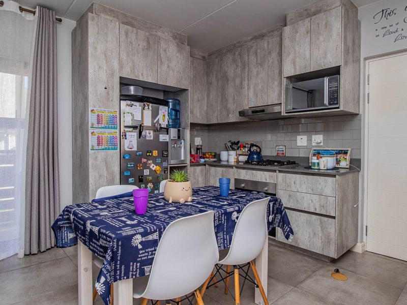 Ground floor apartment in Hartland Villlas - Photo 4