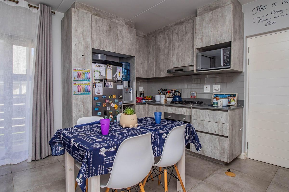 Ground floor apartment in Hartland Villlas - Photo 4