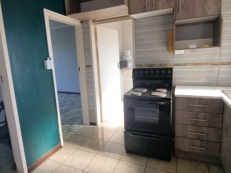 Kenilworth ,2 Bedroom Apartment - Photo 6