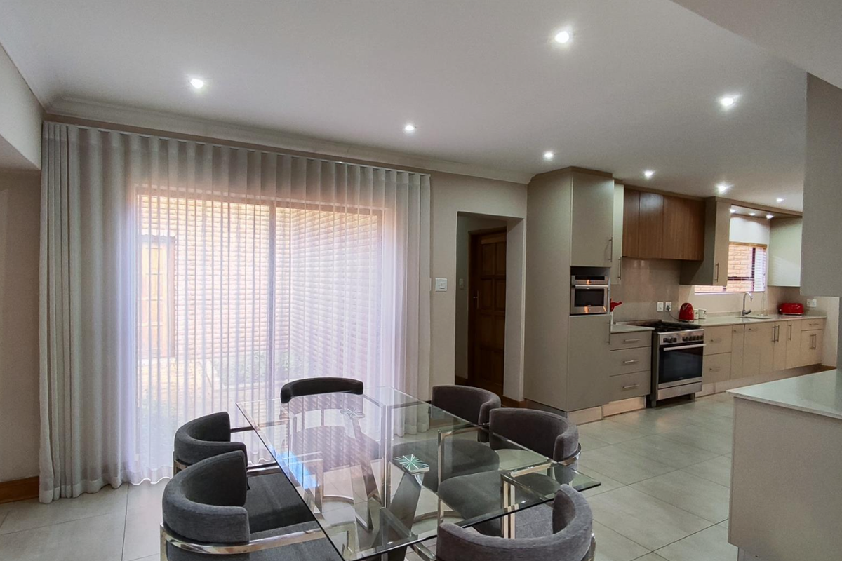 Breathtaking 5-bedroom house for Sale - Photo 4