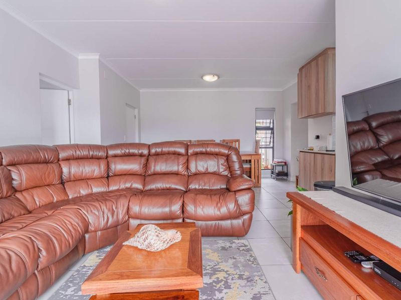 Upmarket apartment in Ballito Hills - Photo 7