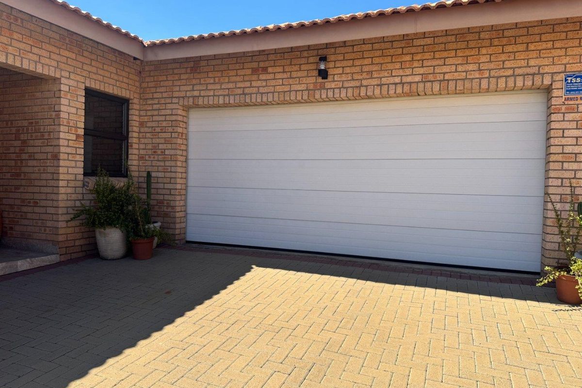 Charming Family Home in the Heart of Hillcrest, Kimberley - Photo 3