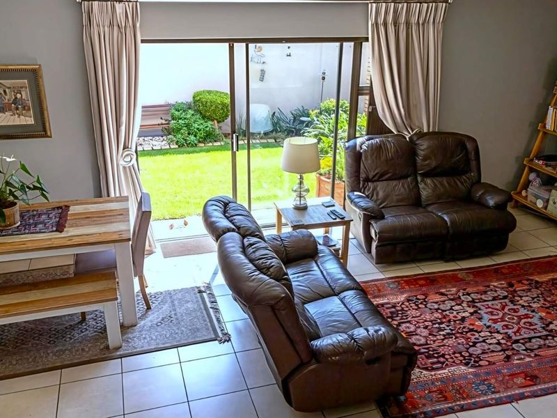 3 Bedroom Townhouse for Sale in New Redruth - Photo 6