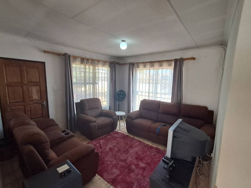 EXLUSIVE MANDATE IN OLIEVEN EXT 36 - Photo 6