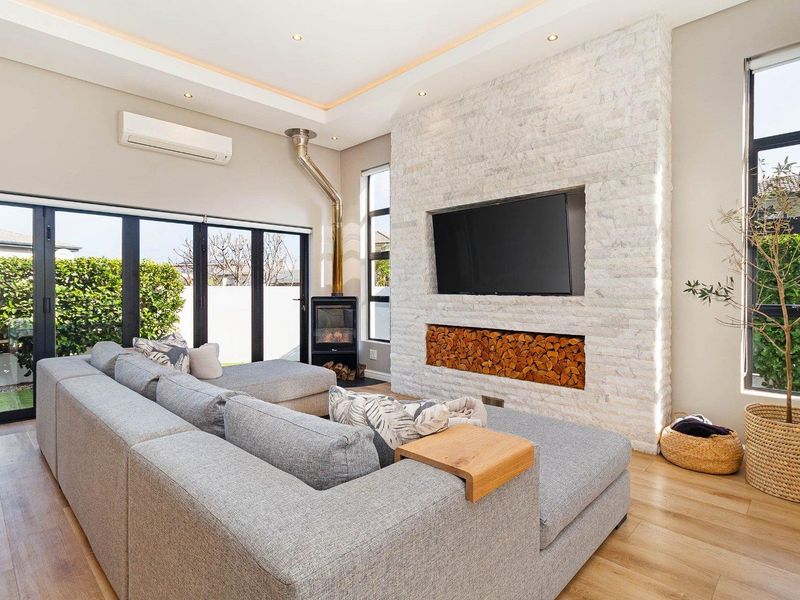 A Rare Gem in Sagewood Security Estate - Photo 3