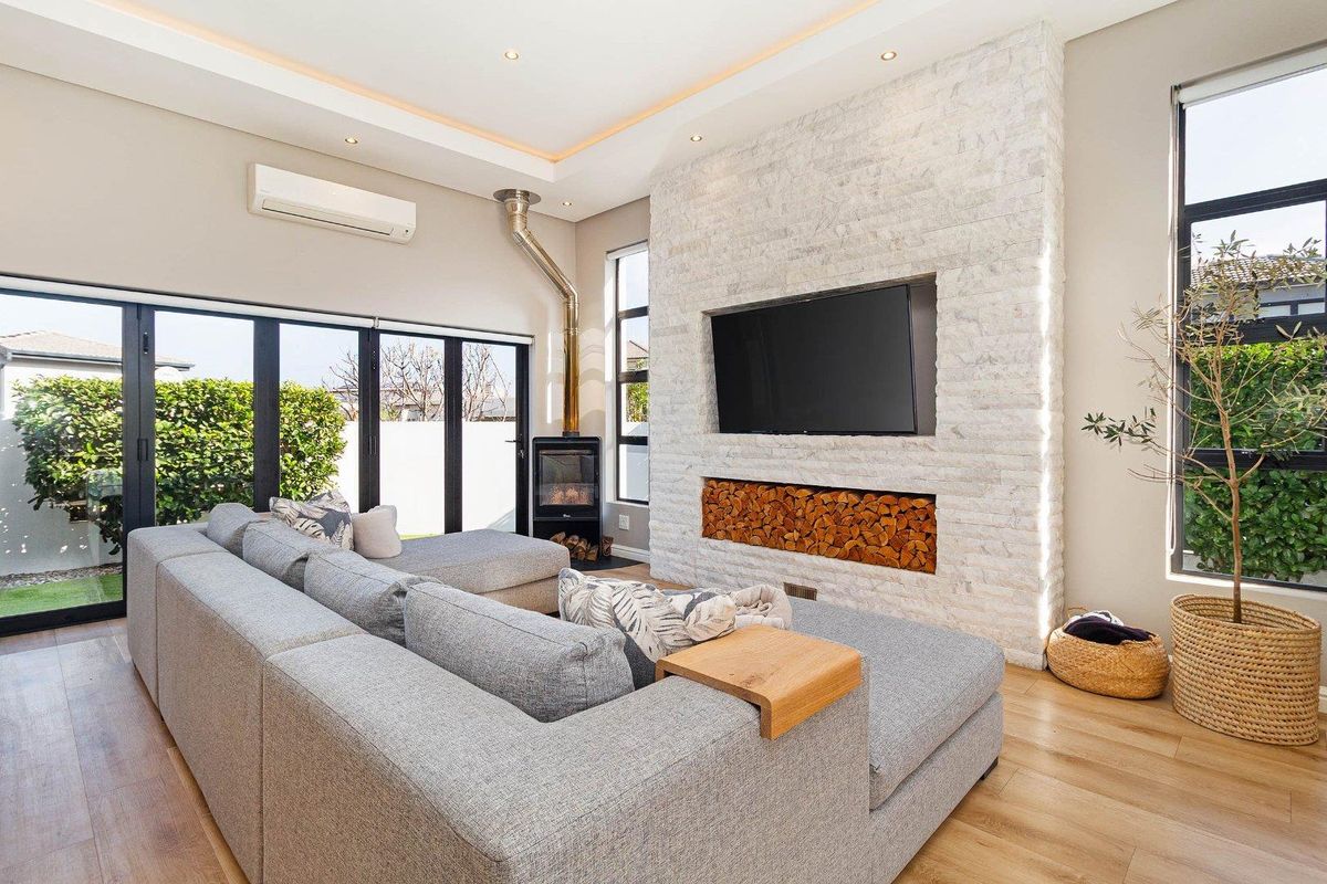 A Rare Gem in Sagewood Security Estate - Photo 3