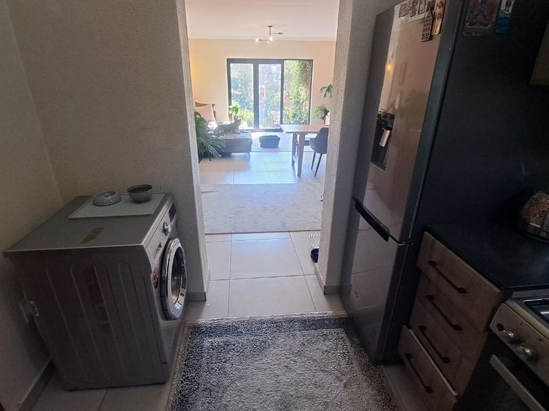 3 Bedroom 2 Bathroom - Photo 7