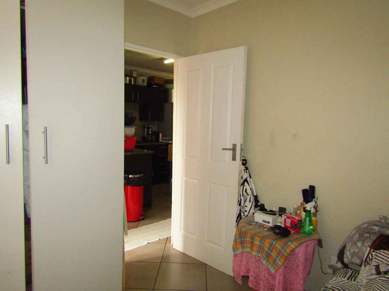 Three bedroom townhouse in Albertsdale - Photo 3