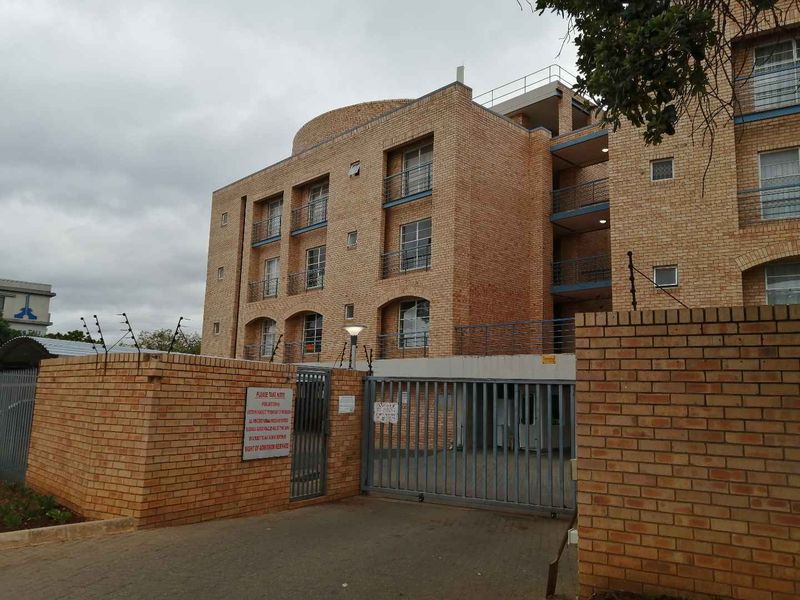 Bachelor to rent at Fairview village - Photo 2