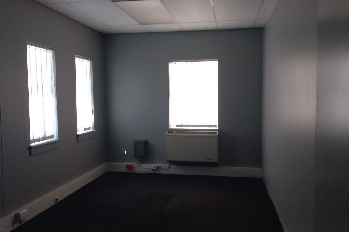 Office vacancy near Greenacres, available immediately! - Photo 3