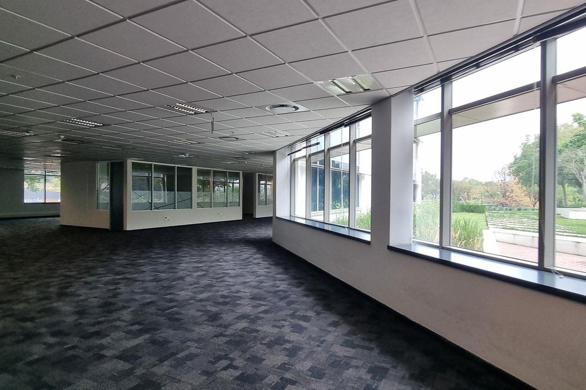 4 542m2 Waterfall City Midrand Office Block For Sale - Photo 3