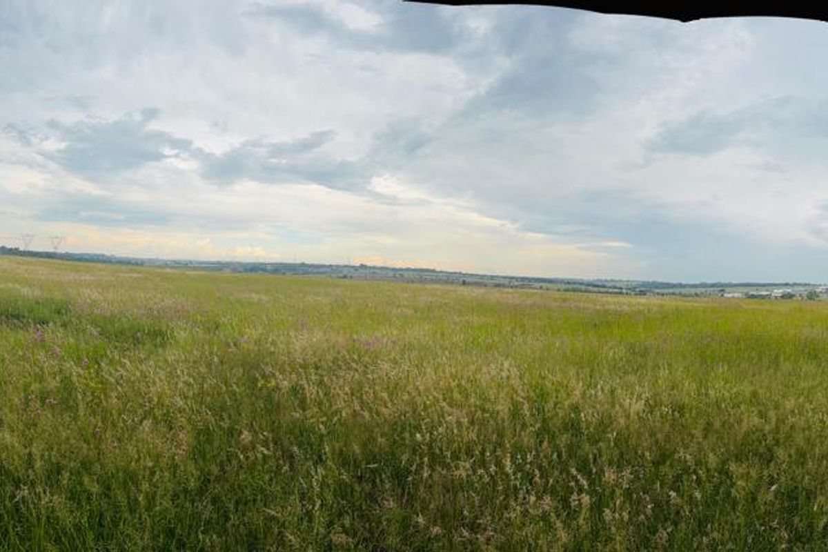 Development land of 21,4132 hectare Centurion . Situated nearby the Copperleaf Golf Estate with a Ernie Els designed Golf Course. - Photo 2