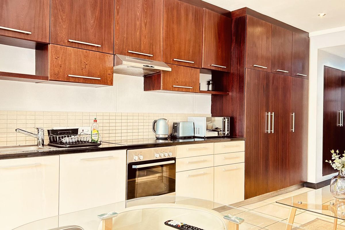 NEW SOLE & EXCLUSIVE MANDATE | ICON BUILDING | 40m2 STUDIO APARTMENT (C) - Photo 4