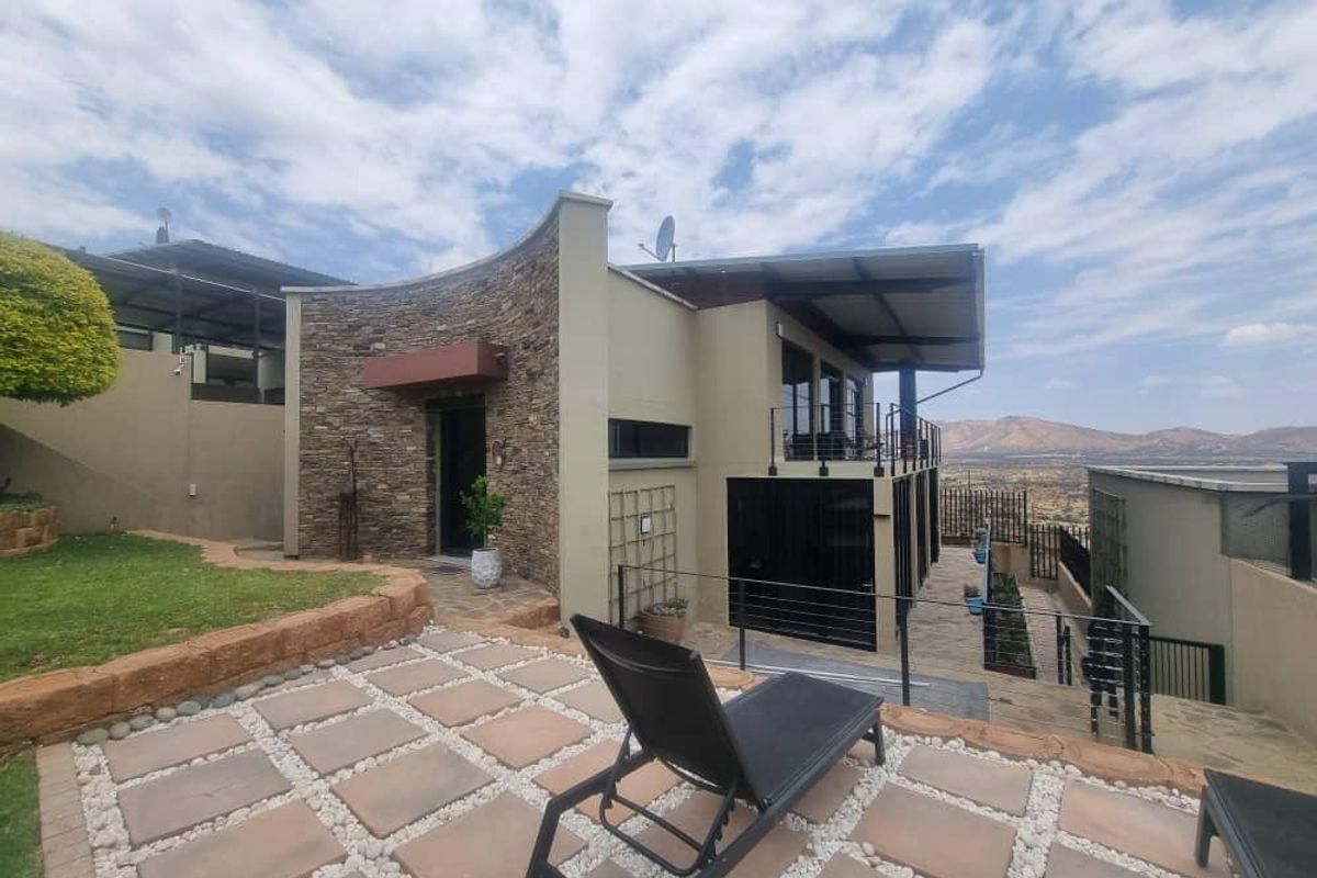 A rare opportunity to own a fully upgraded executive townhouse in the prestigious Henning Village, located in the highly sought-after suburb of Kleine Kuppe. - Photo 3