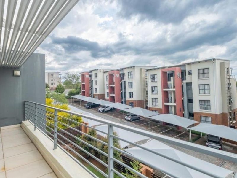 Modern 2 bedroom and 2 Baths apartment for Sale - Photo 4