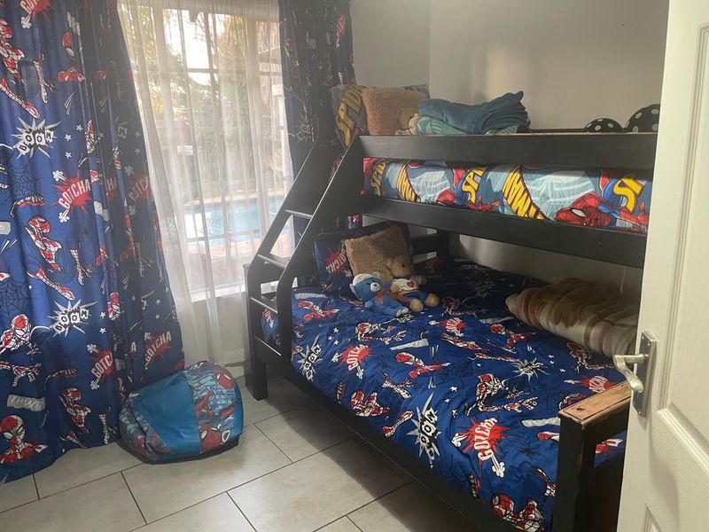 3 Bedroom 2 Barthroom for sale in Bloubsrand - Photo 10