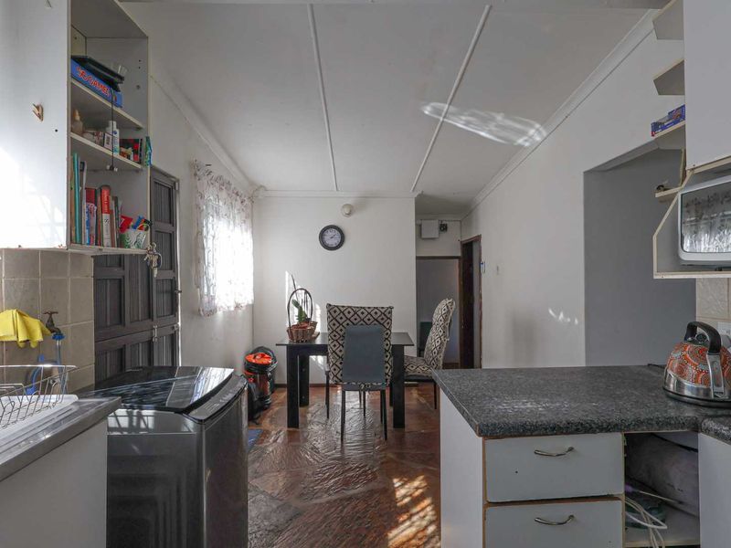 Tranquil 2-Bedroom Simplex in a Small, Peaceful Complex – Perfect for Nature Lovers - Photo 4