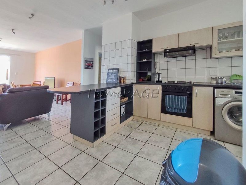 Long Beach Ext 2, Walvis Bay:  Apartment in Dolphin View is for Sale - Photo 9